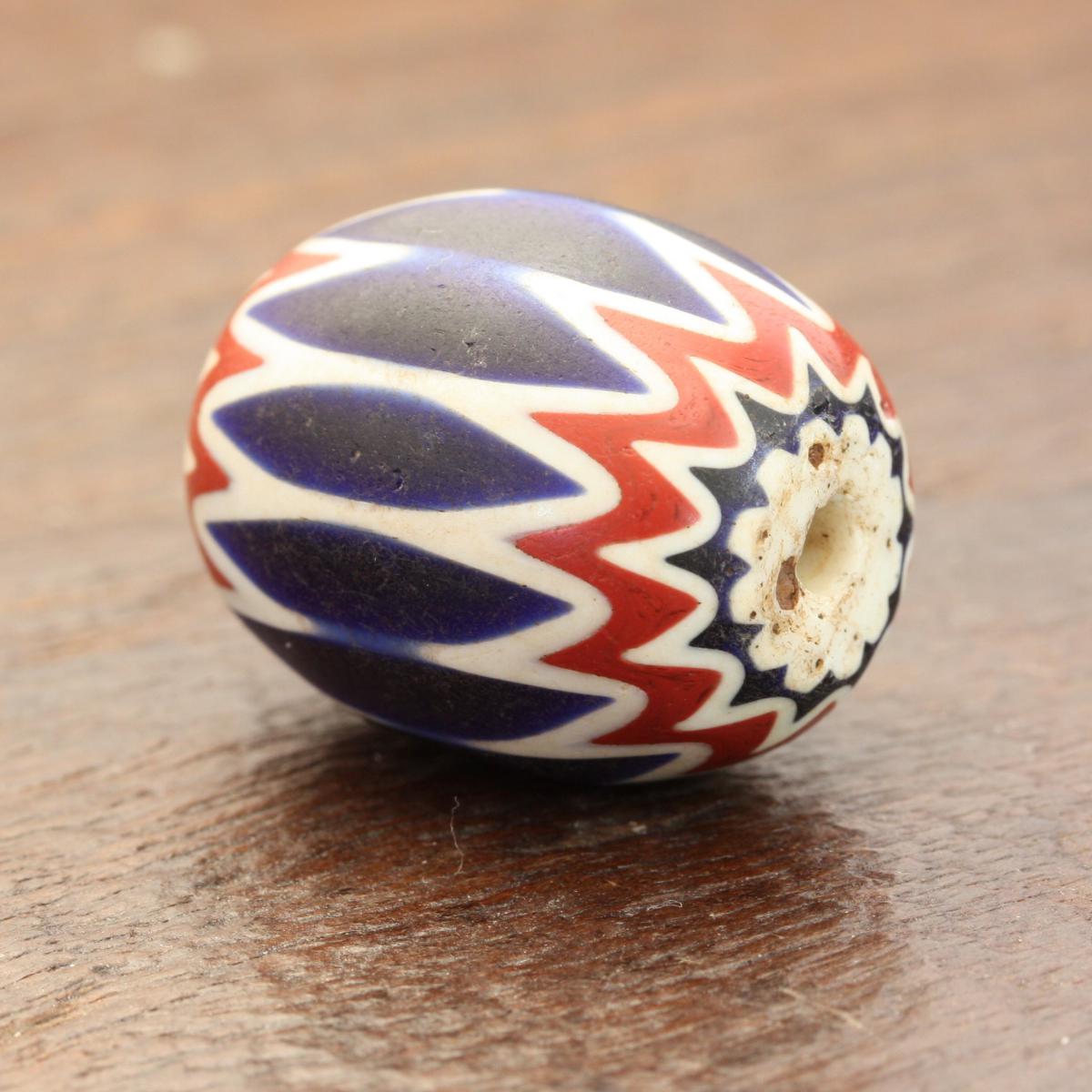 アンティーク　シェブロン玉 antique chevron